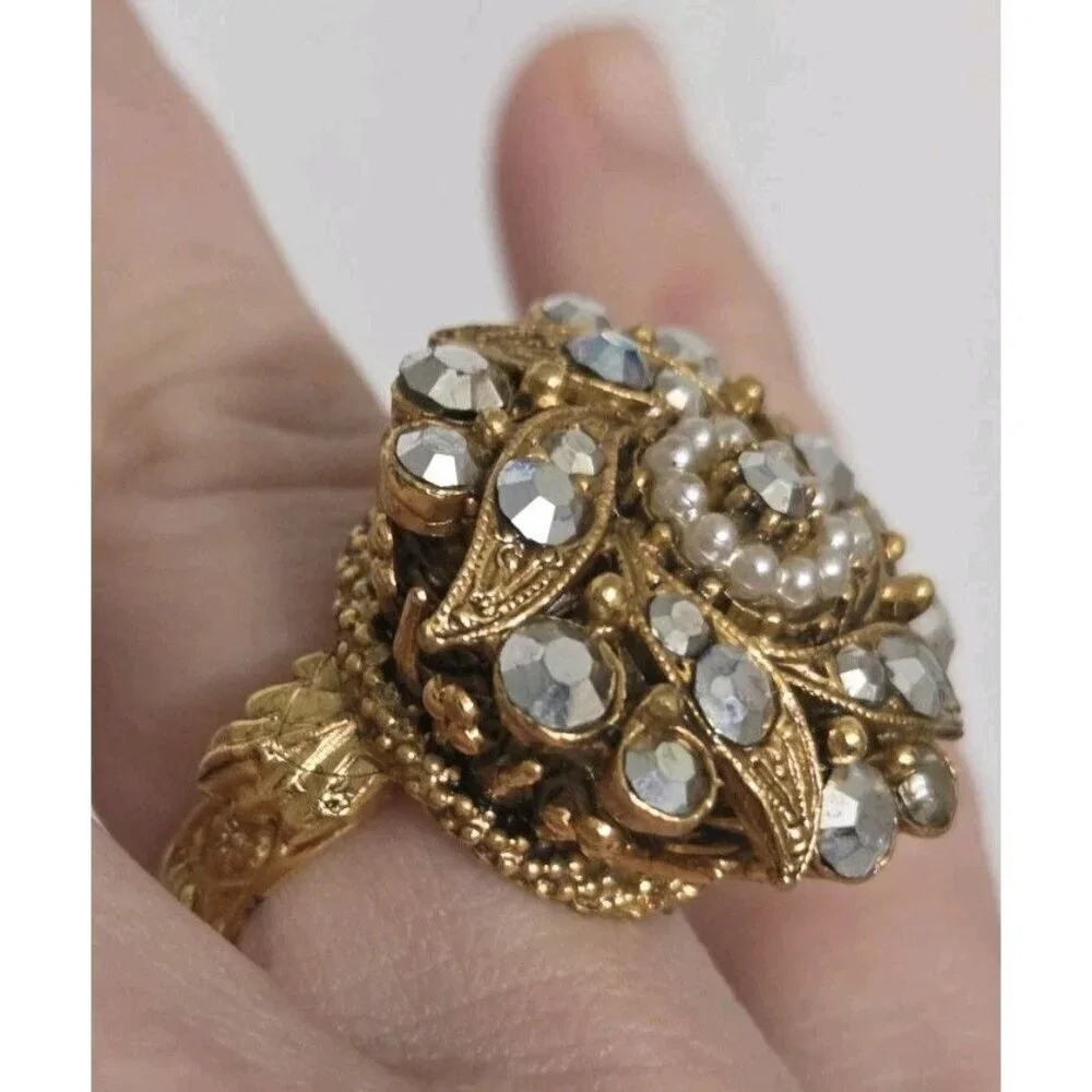 Vtg Florenza Ornate Gold Tone Rhinestone Faux Pearl Cocktail Ring Filigree